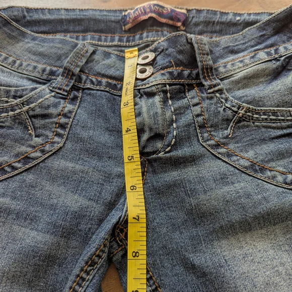 Wallflower Relaxed Blue Jeans with Vintage Fading - Picture 8 of 10